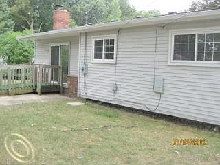 2nd image of 2070 Minerva St