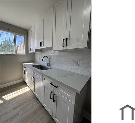 2 bed, 740 sqft, $2,700 — Photo 3