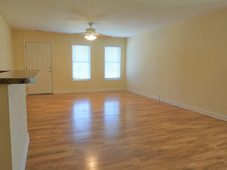 129 River Oaks Cir — Photo 7
