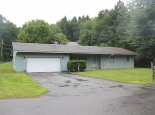 15 Hillside Rd, Springfield, VT 05156