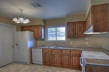 5th image of 657 N 92nd Pl