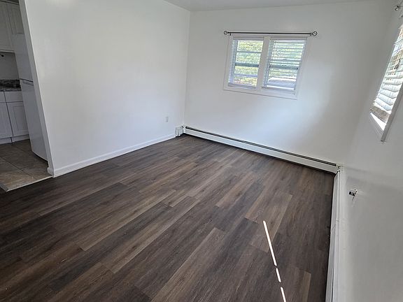2nd image of 32 Wintergreen Dr