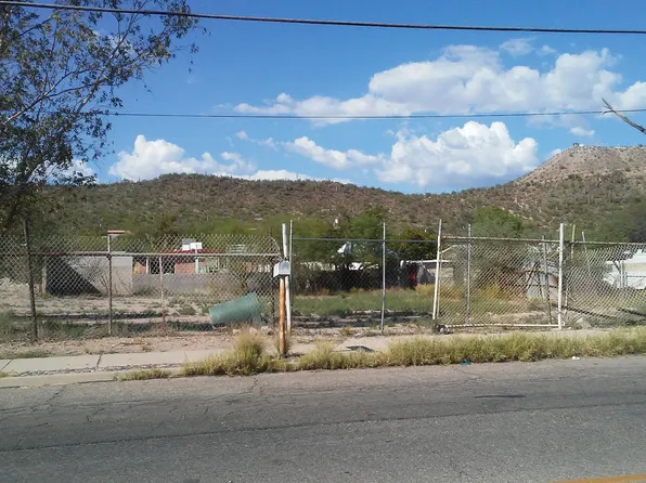 1704 W San Marcos Blvd, Tucson, AZ 85713