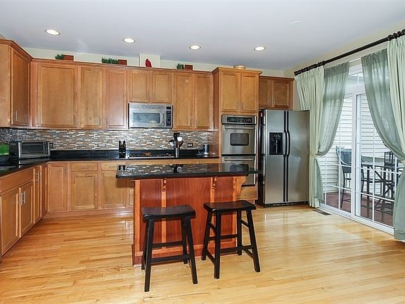 5th image of 477 E Railroad Ave