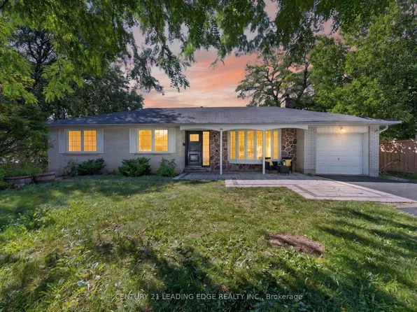 24 Lincoln Green Dr, Markham, ON L3P 1R5