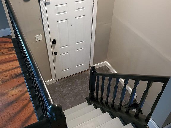 2nd image of 727 Morgan Dr W