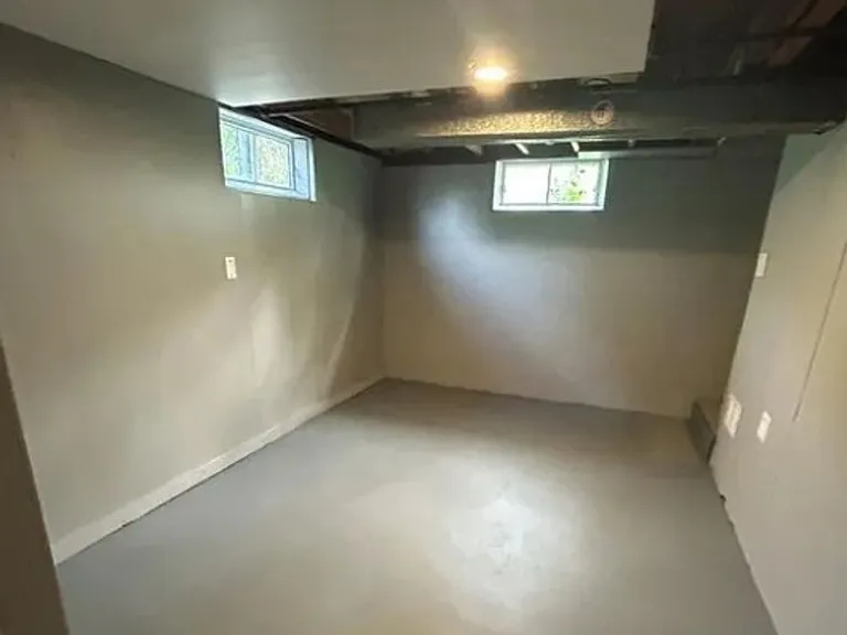 1511 Andrews Dr — Photo 4