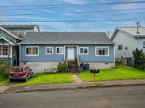 16 NW Brook St #1-2-3, Newport, OR 97365
