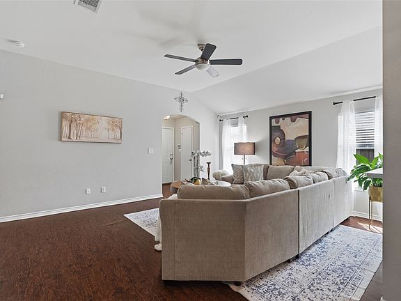 5th image of 4509 Forest Glen Dr