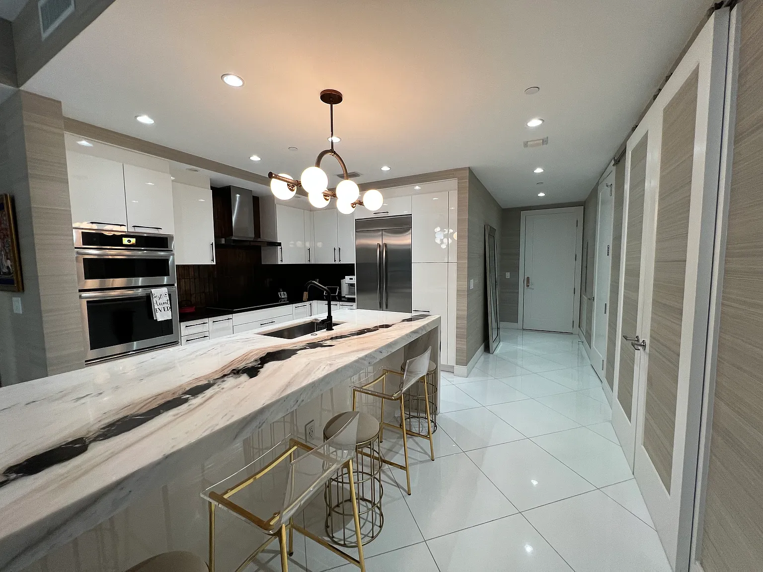 2 bed, 1402 sqft, $6,000 — Photo 4