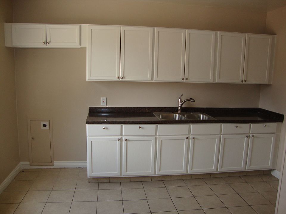 2nd image of 116 Palm Ln