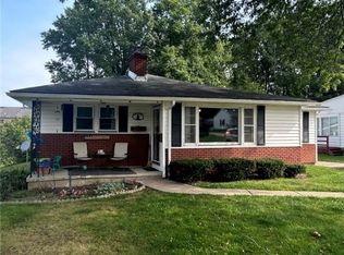 158 7th St, Columbiana, OH 44408