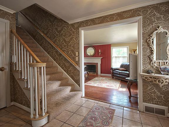2nd image of 1867 Wilber St