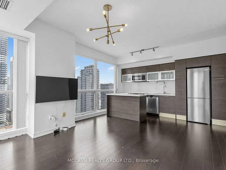 386 Yonge St #3015 — Photo 5