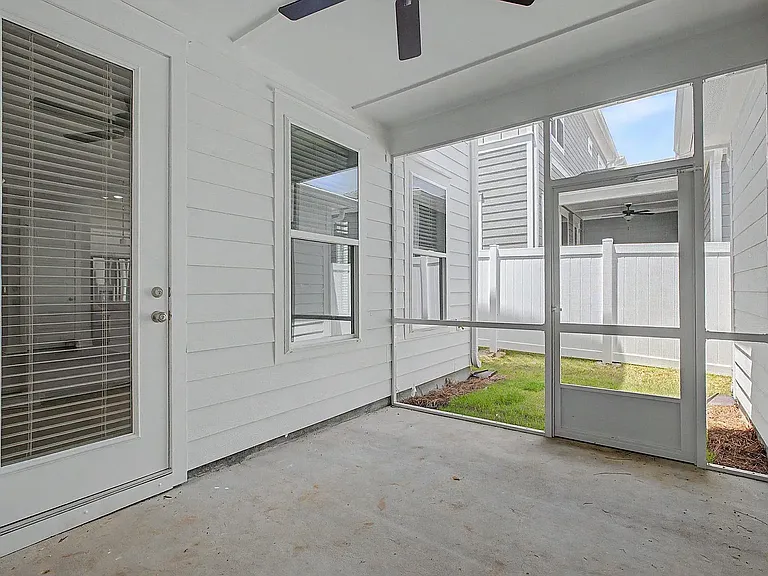 3065 Four Oaks Blvd — Photo 13