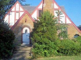 3945 Race Rd, Cincinnati, OH 45211