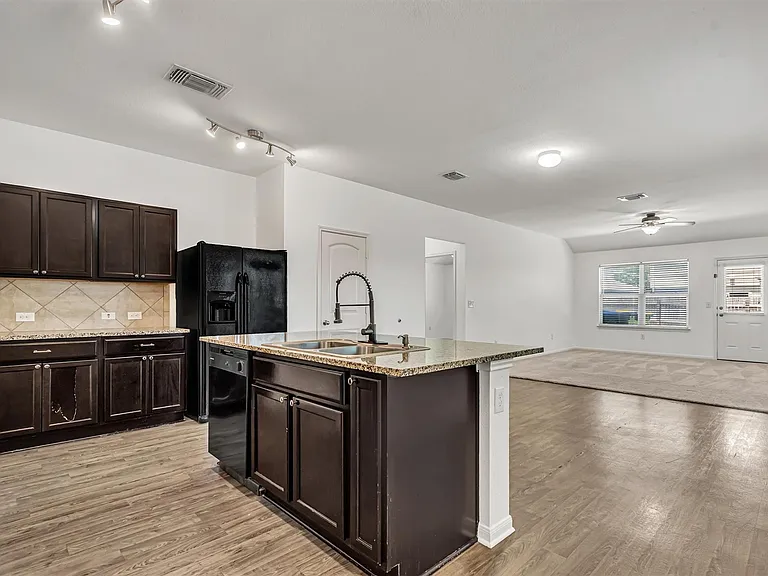 12304 Jamie Dr — Photo 7