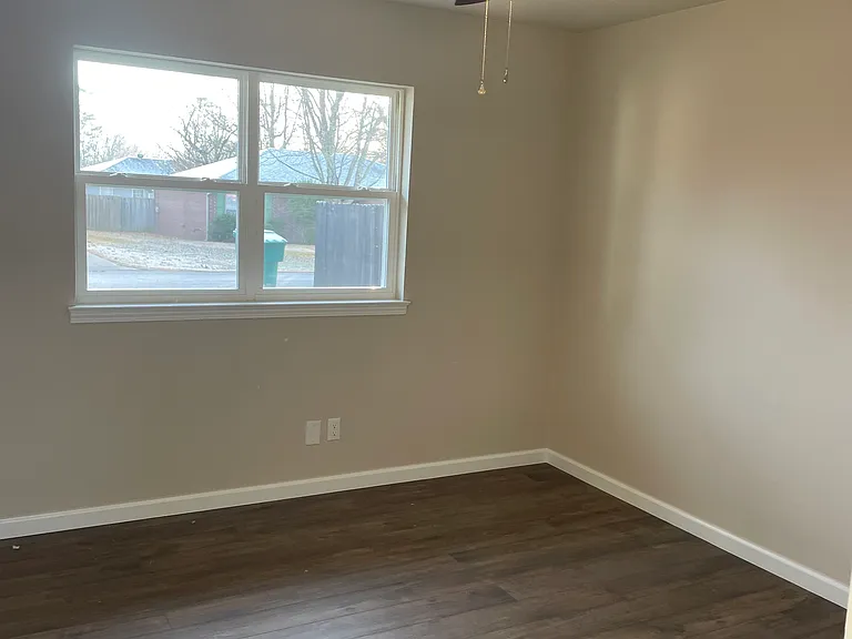 5704 Bryan St — Photo 3