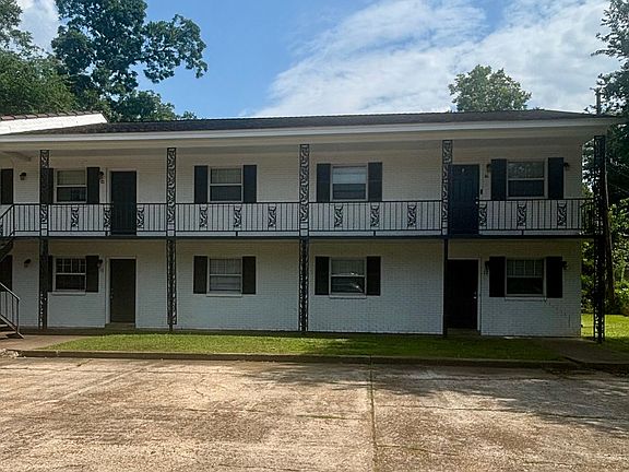 3rd image of 215 Louisville Rd #11