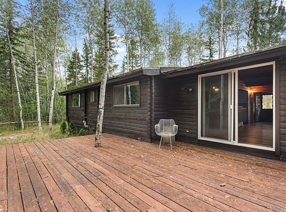 4th image of 1285 Riverside Dr