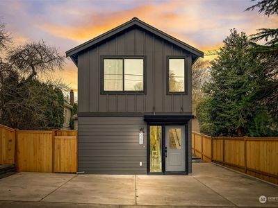 518 30th Avenue E #B, Seattle, WA, 98112