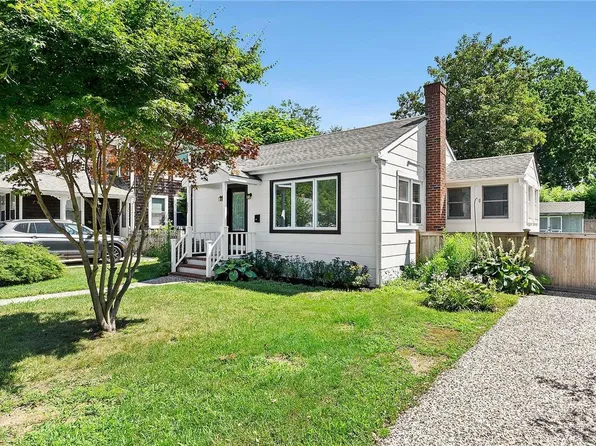 322 6th Street, Greenport, NY 11944