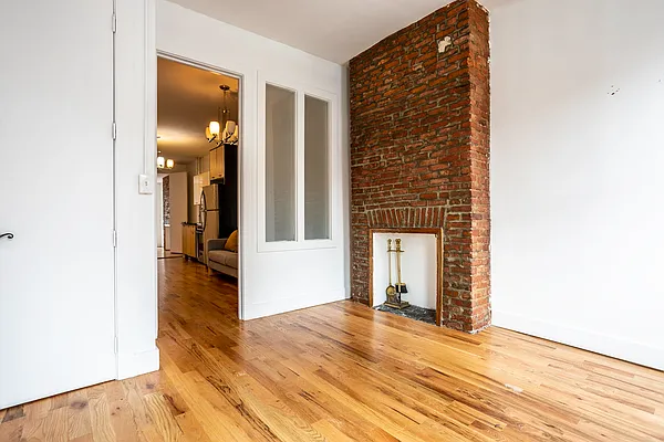 Rented by EXR | media 7