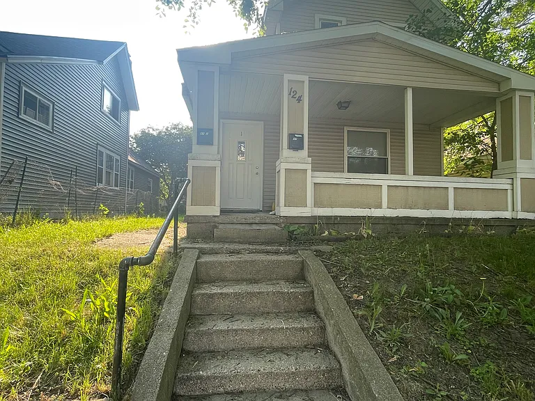 124 National Ave SW #1 — Photo 1