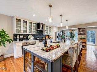 115 Brook Ct, Milford, PA 18337