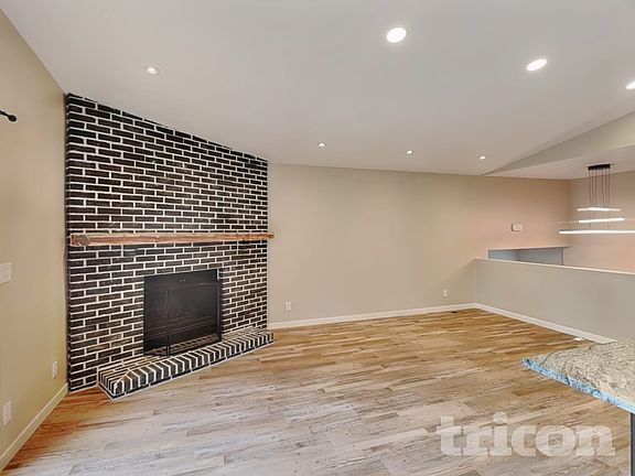 3rd image of 14150 Rolling Oaks Cir NE