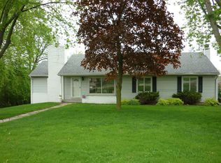 9940 W Edgerton Ave, Hales Corners, WI 53130
