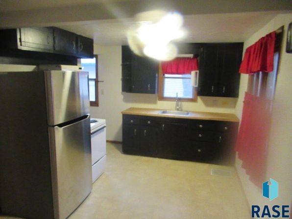 630 3rd Ave W, Edgerton, MN 56128