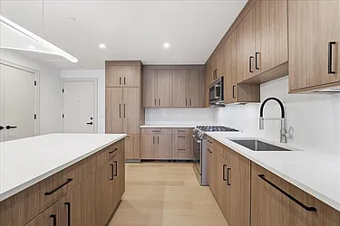 921 Madison Street, #608