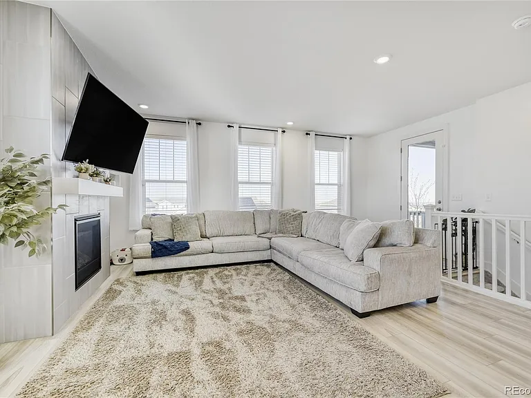 17883 W 93rd Pl — Photo 4
