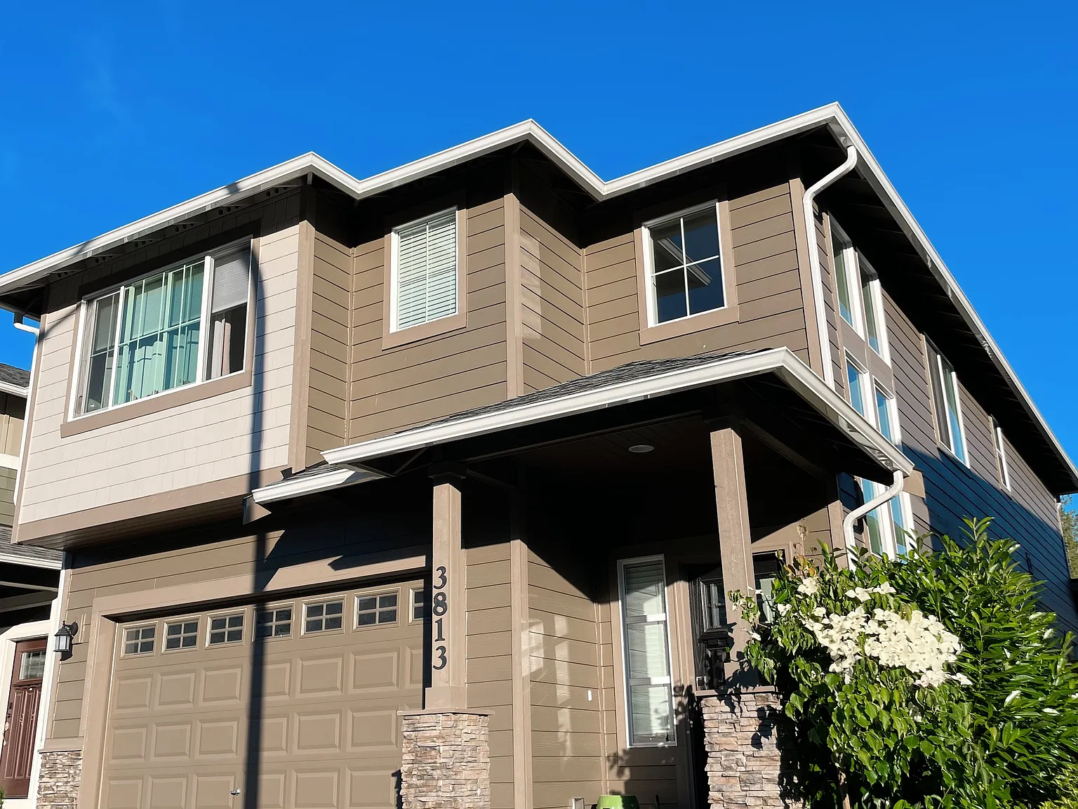 3 bed, 2.5 bath, 2040 sqft, $2,875 — Photo 2