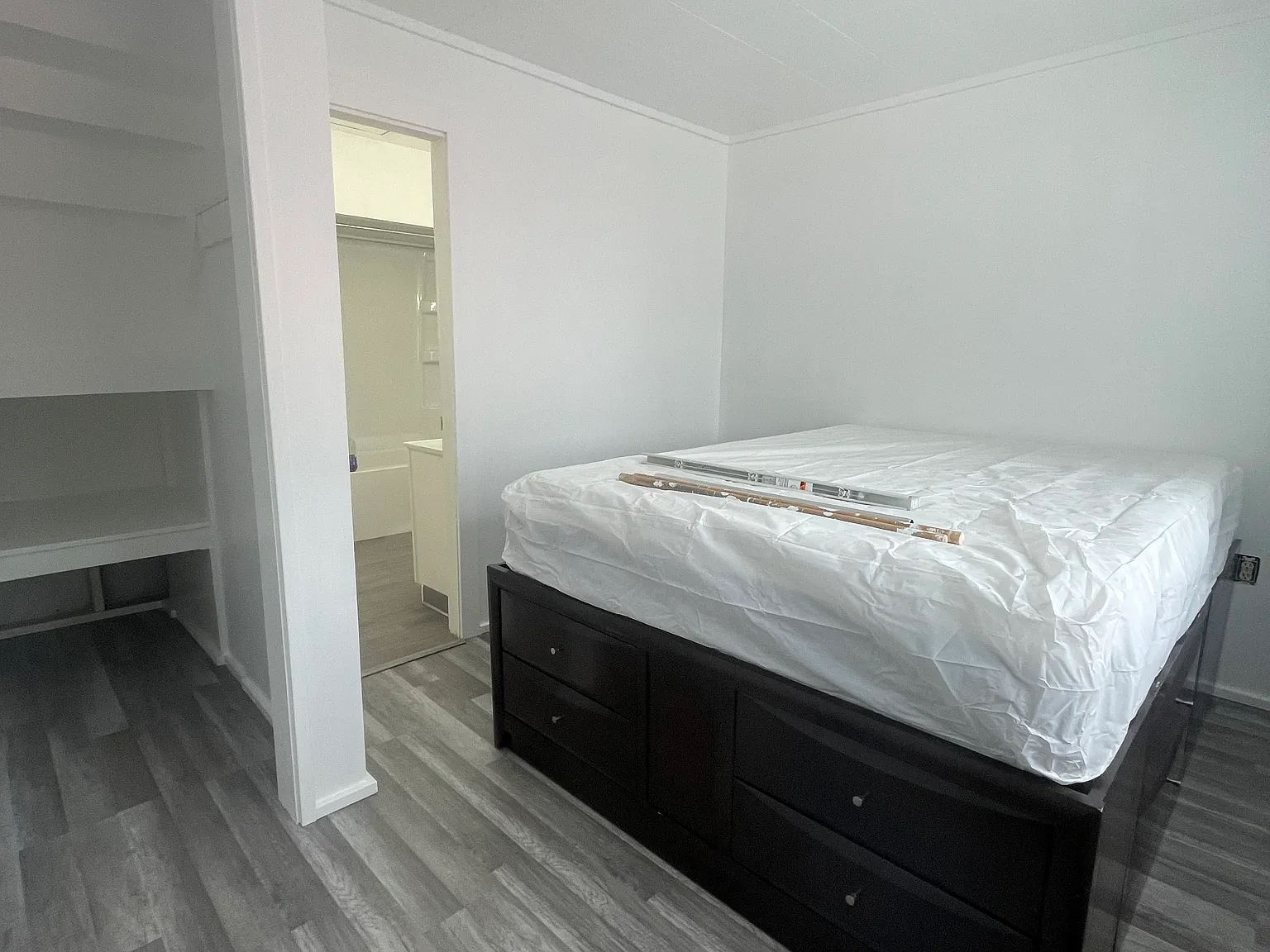 450 Amoretti St — Photo 3