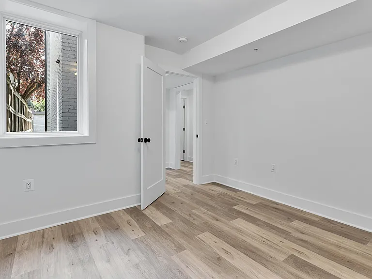 1118 Lamont St NW #1 — Photo 15