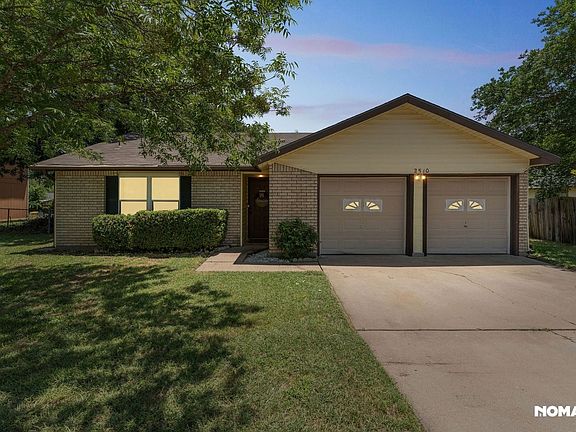 2nd image of 2510 Lago Trl