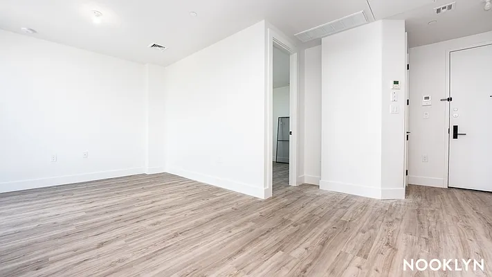 Rented by Nooklyn NYC LLC | media 21