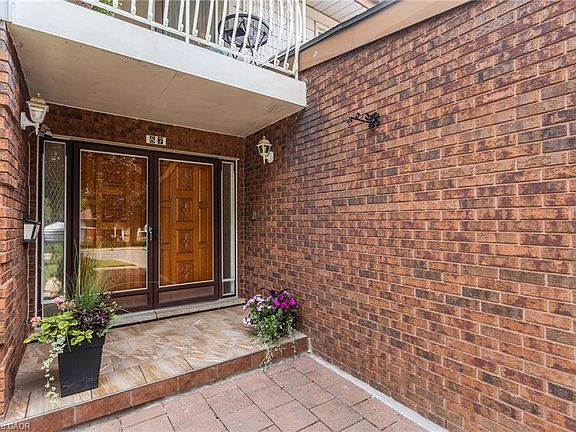 3rd image of 87 Regent Ave