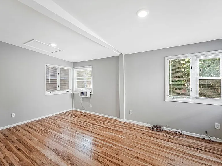 1502 Ogden St NW — Photo 14