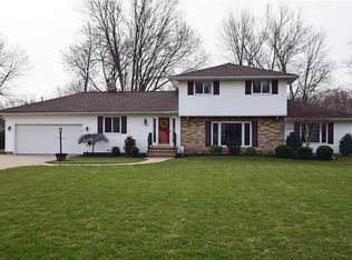 7178 Farnham Dr, Mentor, OH 44060