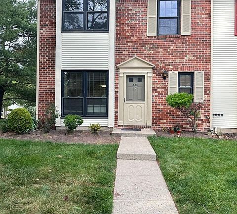 3rd image of 543 Manchester Ct