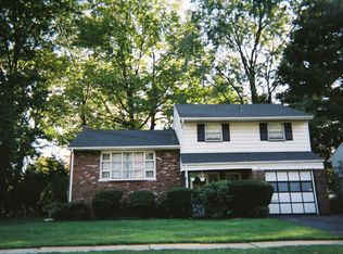 237 Audrey Ter, Roselle, NJ