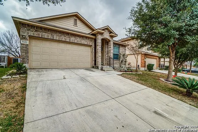4 bed, 1579 sqft, $1,695 — Photo 1