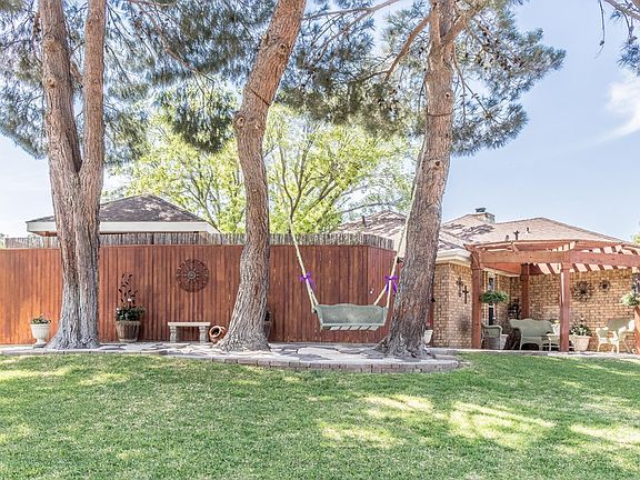 3rd image of 4006 Angelina Dr