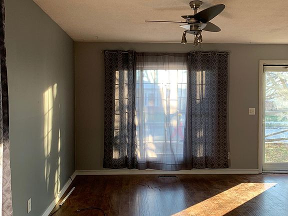 3rd image of 336 W Hudson Ave