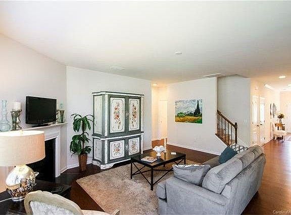 Family room with gas fireplace Note: Furniture and belongings are NOT included.