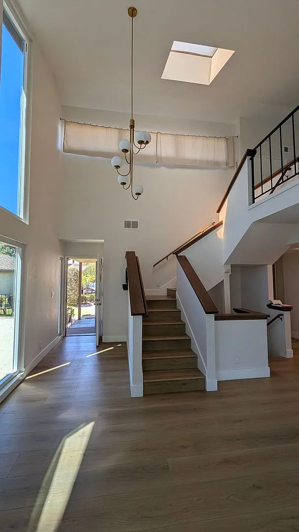 Tierrasanta 3 Bed plus a loft, 3 Bath Canyon Townhome with Views! — Photo 4