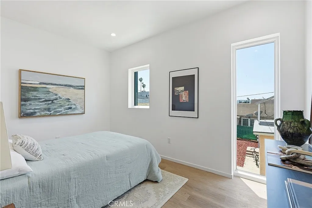 3 bed, 1895 sqft, $4,750 — Photo 2